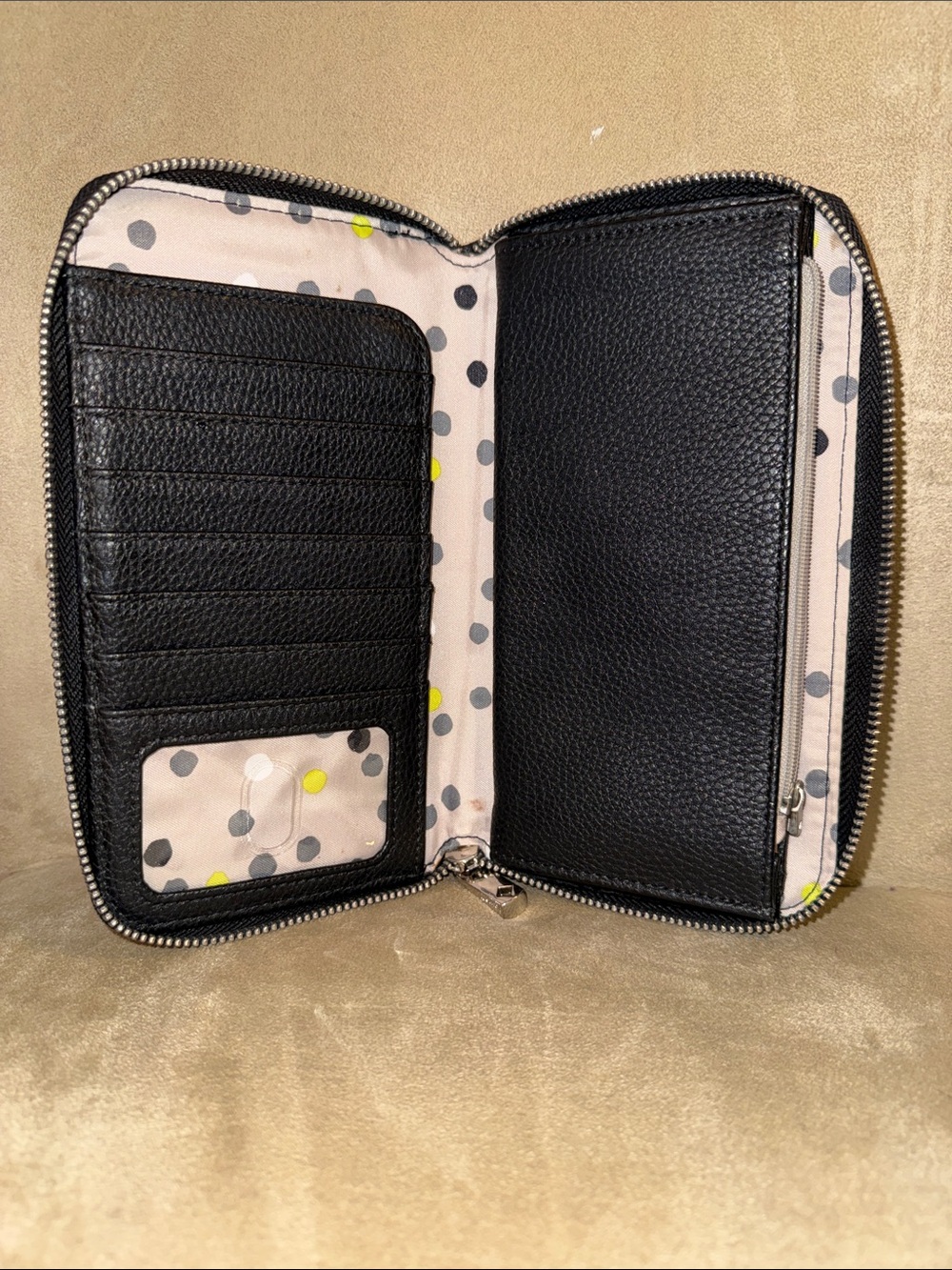 thirty-one Black Zip Wallet with Polka Dot Lining